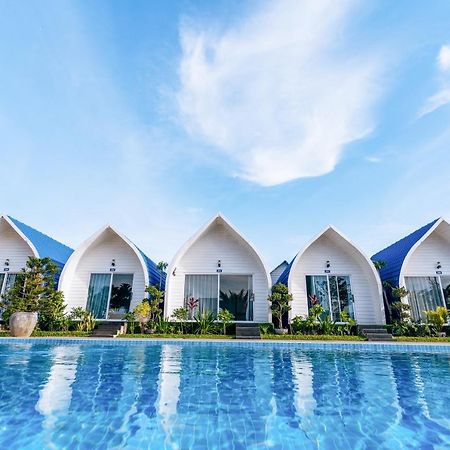 Hotel Jasmine River Front Kâmpôt Zewnętrze zdjęcie