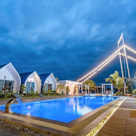 Hotel Jasmine River Front Kâmpôt Zewnętrze zdjęcie